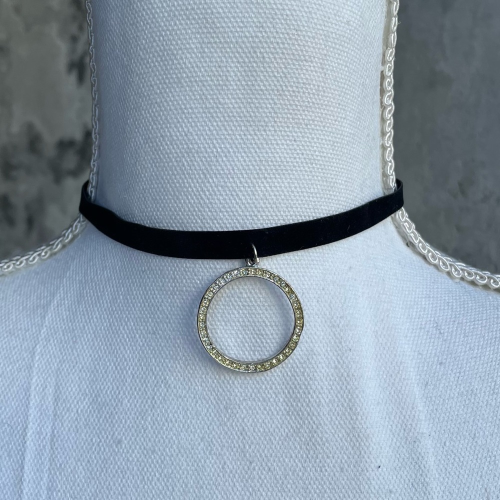 Vintage y2k Black Velvet Crystal Choker